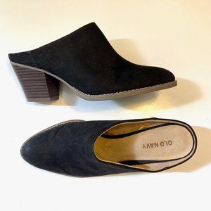 Old Navy Black Heeled Mule Booties